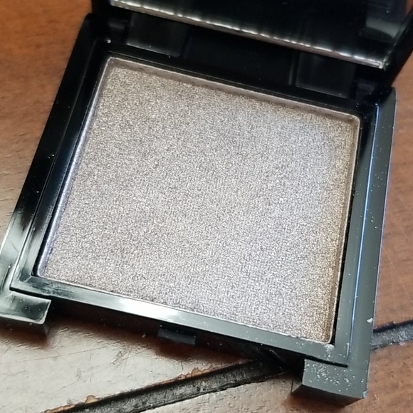 ๐ฆ MUSH A BOOM EYESHADOW - Picture 2 of 6